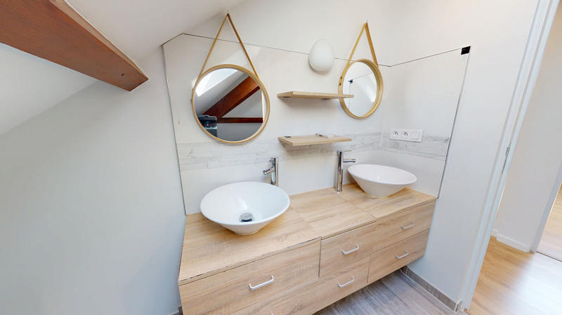 Appartement - 90 m² - 4 pièces