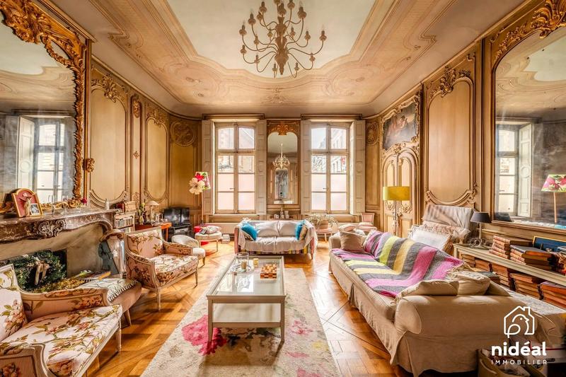 Appartement - 118 m² - 2 pièces