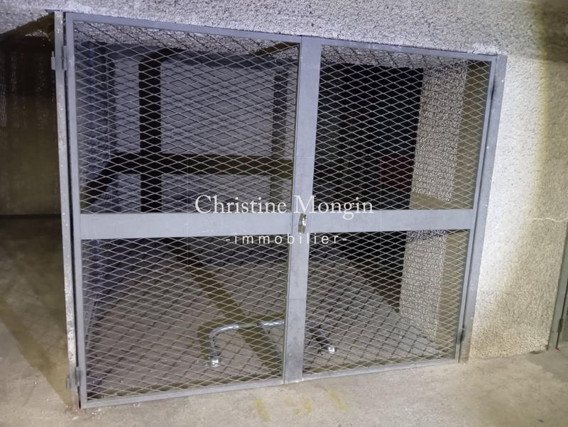 Parking / Garage - 14 m²