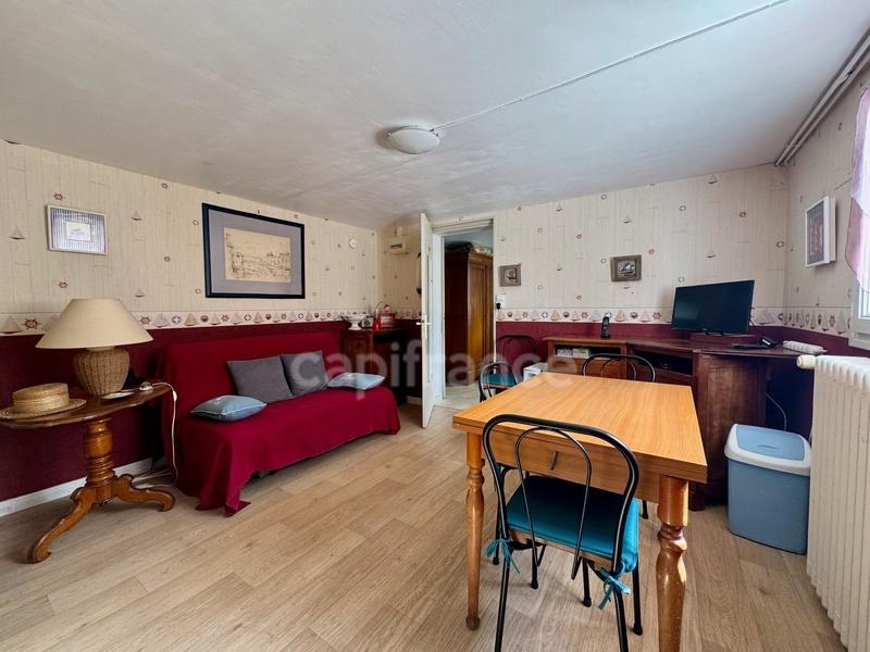 Maison - 180 m² - 6 pièces