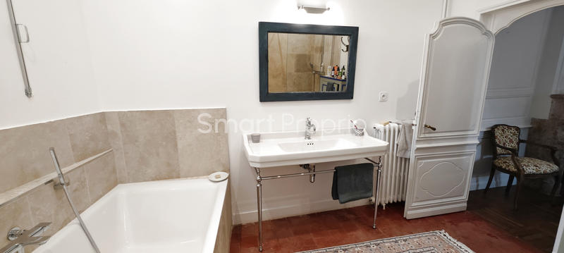 Propriété - 350 m² - 9 pièces