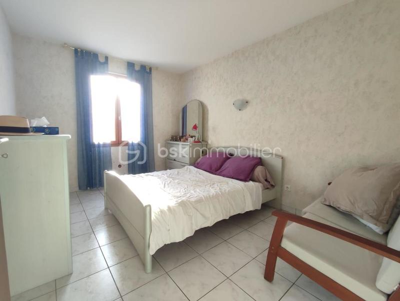 Maison traditionnelle - 90 m² - 4 pièces