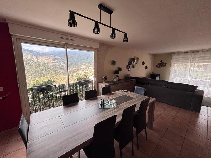 Maison - 139 m² - 6 pièces