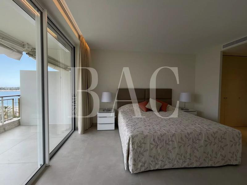 Appartement - 95 m² - 3 pièces