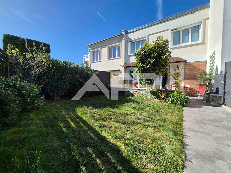 Maison - 95 m² - 6 pièces