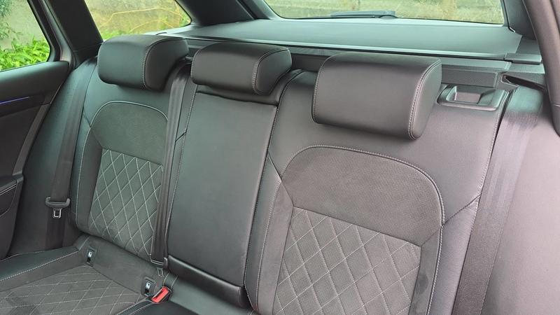 Skoda Superb 1.4 Tsi 156 Phev 218 Sportline - Entretien constructeur Toit ouvrant