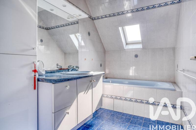 Maison - 136 m² - 7 pièces