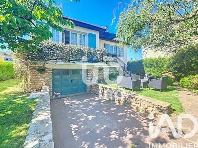 Maison - 130 m² - 7 pièces