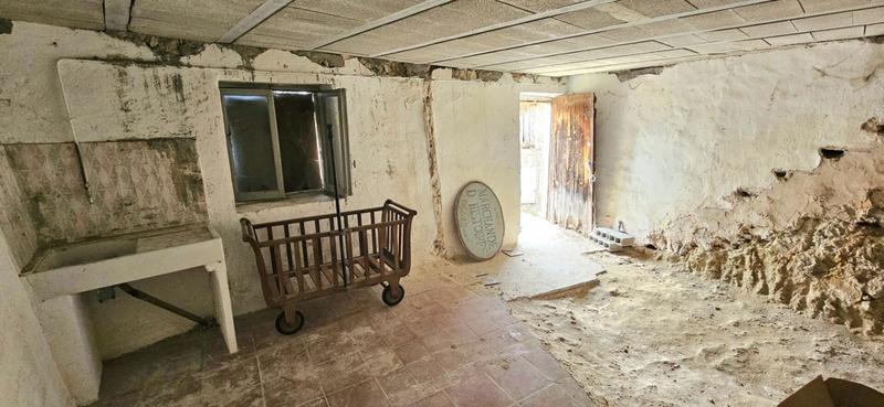 Maison - 230 m² - 6 pièces