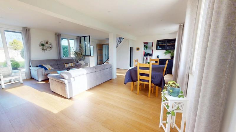 Maison - 127 m² - 5 pièces