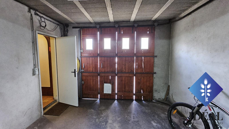 Maison - 210 m² - 6 pièces