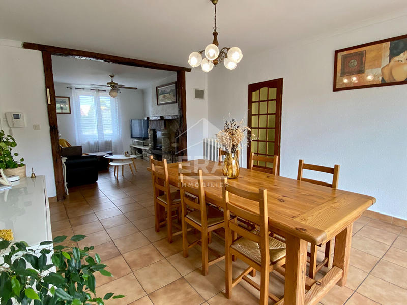 Maison - 140 m² - 5 pièces