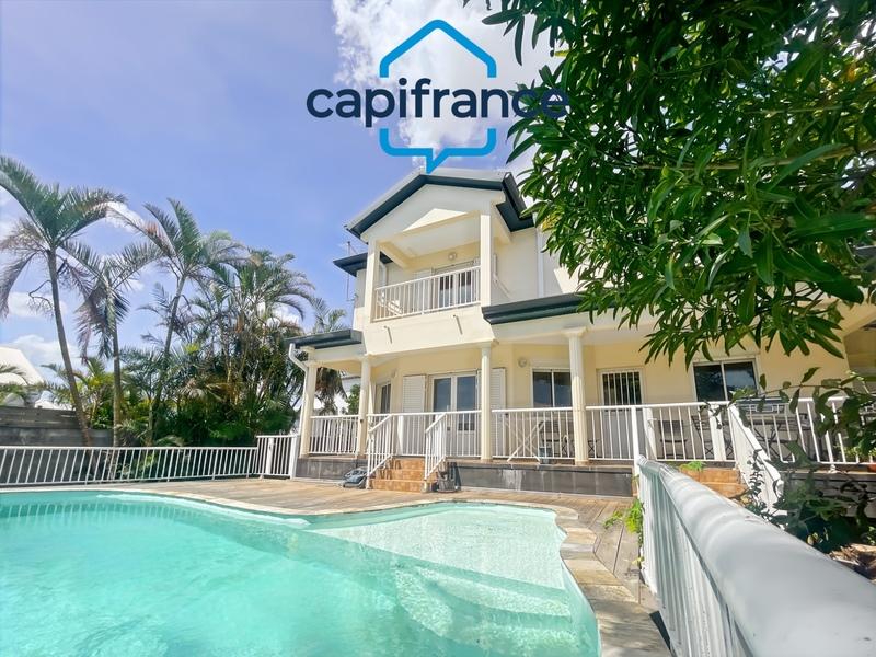 Maison - 197 m² - 8 pièces