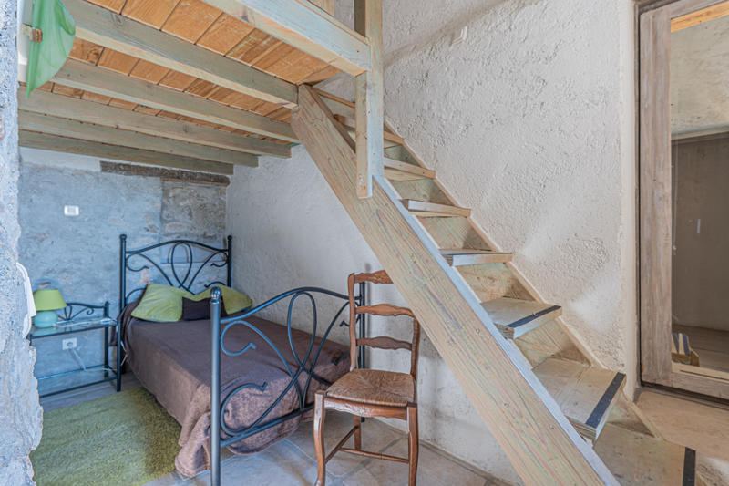 Maison - 343 m² - 12 pièces