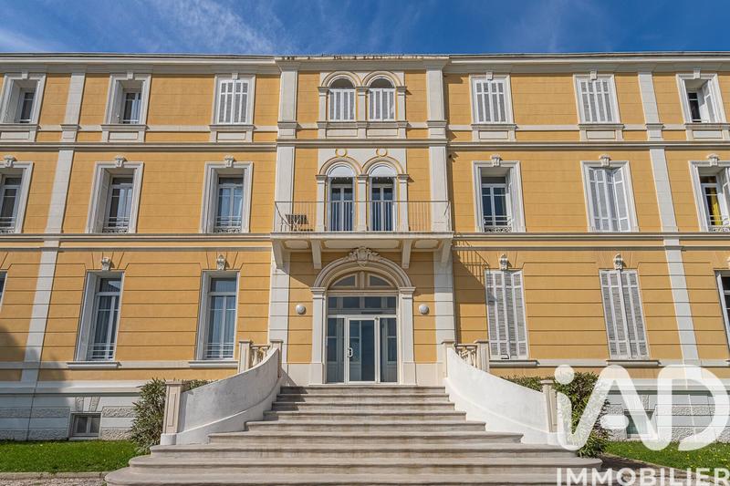 Appartement - 105 m² - 5 pièces