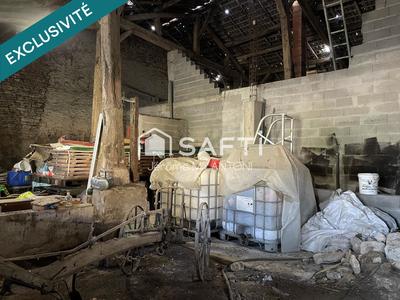 Maison - 250 m² - 2 pièces