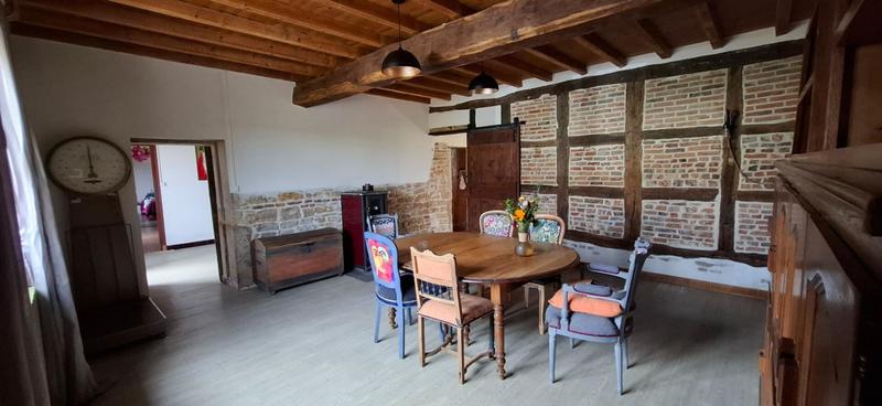 Maison - 240 m² - 7 pièces