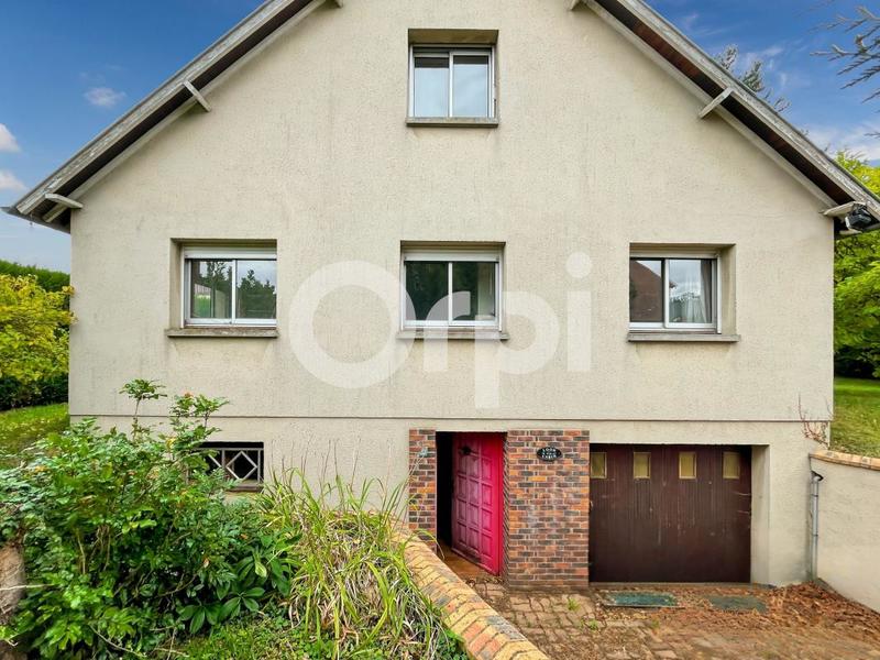 Maison - 140 m² - 5 pièces