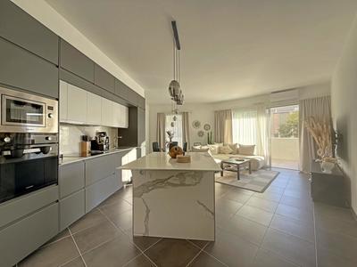 Appartement - 80 m² - 3 pièces