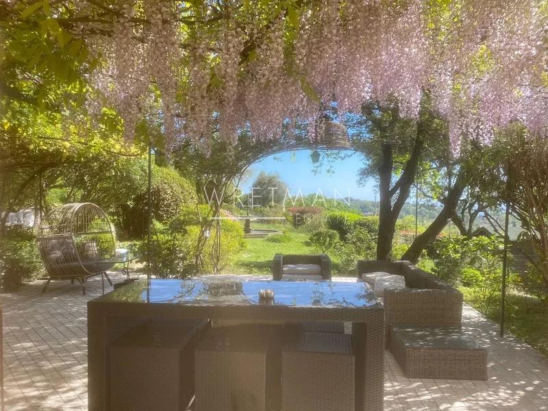 Maison - 201 m² - 4 pièces