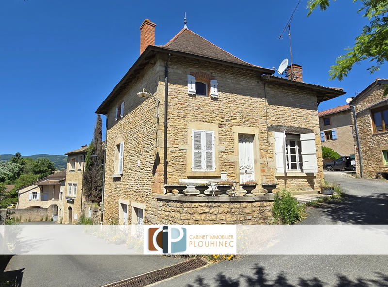 Maison - 332 m² - 9 pièces