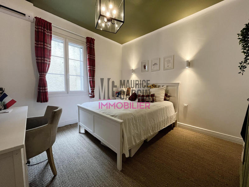 Maison - 180 m² - 6 pièces