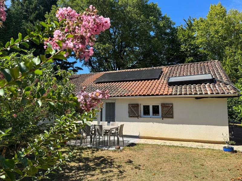 Maison - 275 m² - 12 pièces
