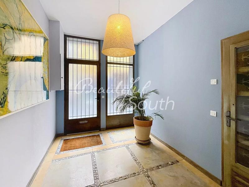 Maison de ville - 220 m² - 6 pièces