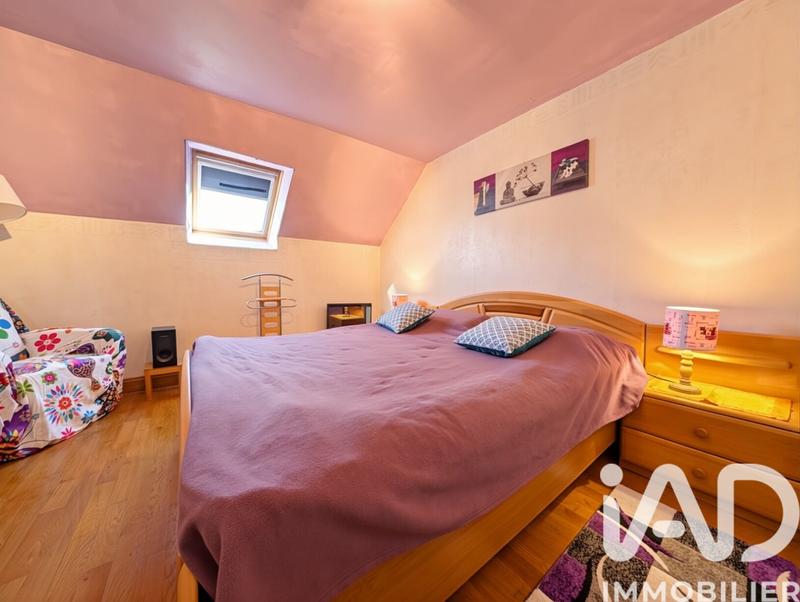 Maison - 185 m² - 8 pièces