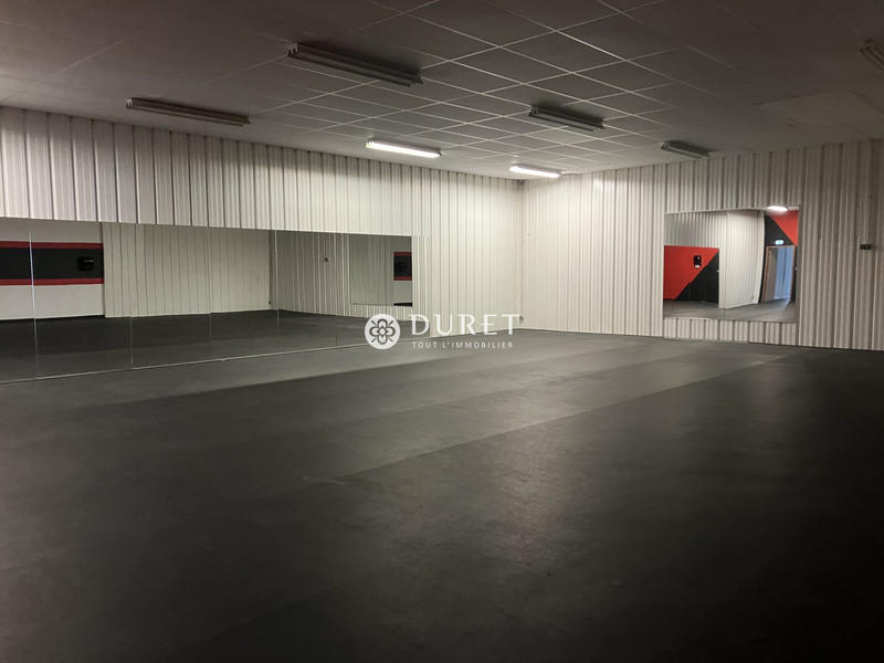 Local d'activités - 870 m²