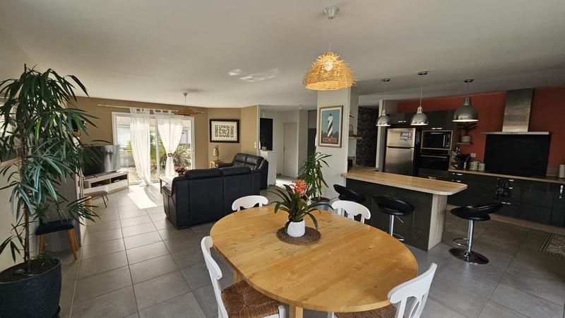 Maison - 142 m² - 5 pièces