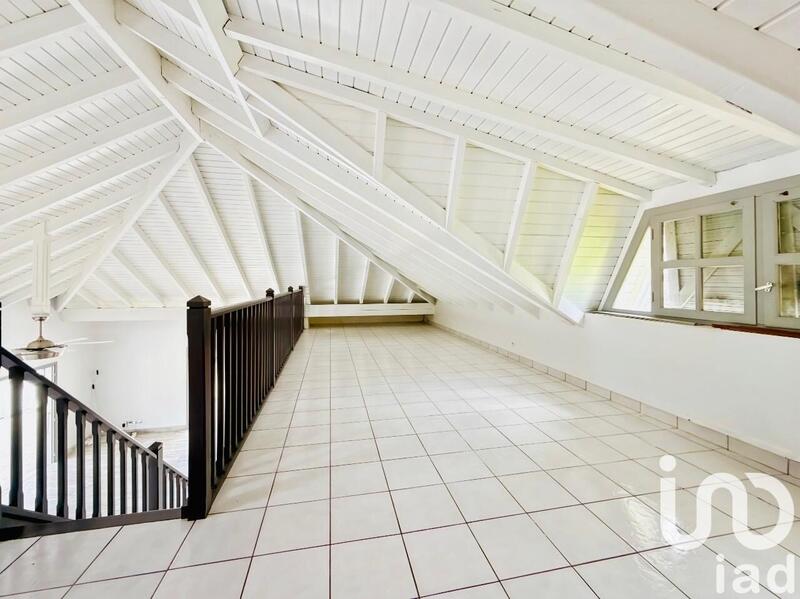 Maison - 200 m² - 6 pièces