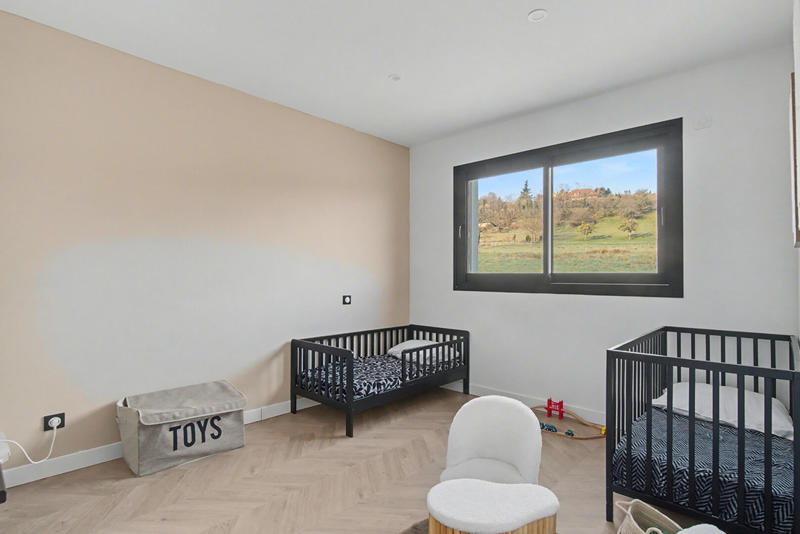 Maison - 182 m² - 6 pièces