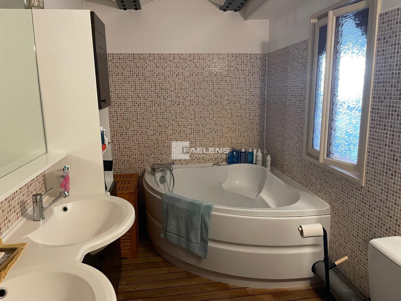 Loft - 91 m² - 3 pièces