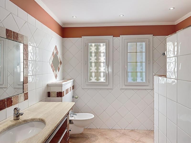 Villa - 200 m² - 6 pièces