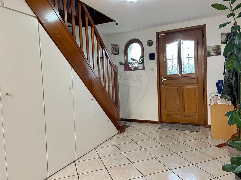 Maison - 98 m² - 5 pièces