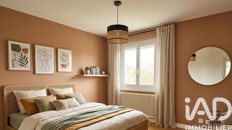 Maison - 90 m² - 5 pièces