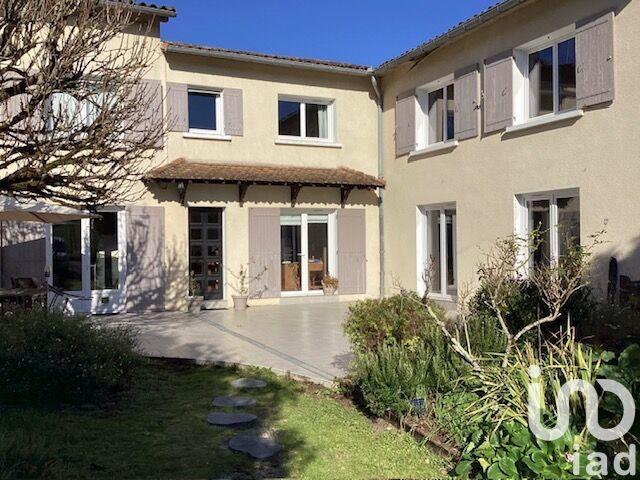 Maison - 254 m² - 7 pièces