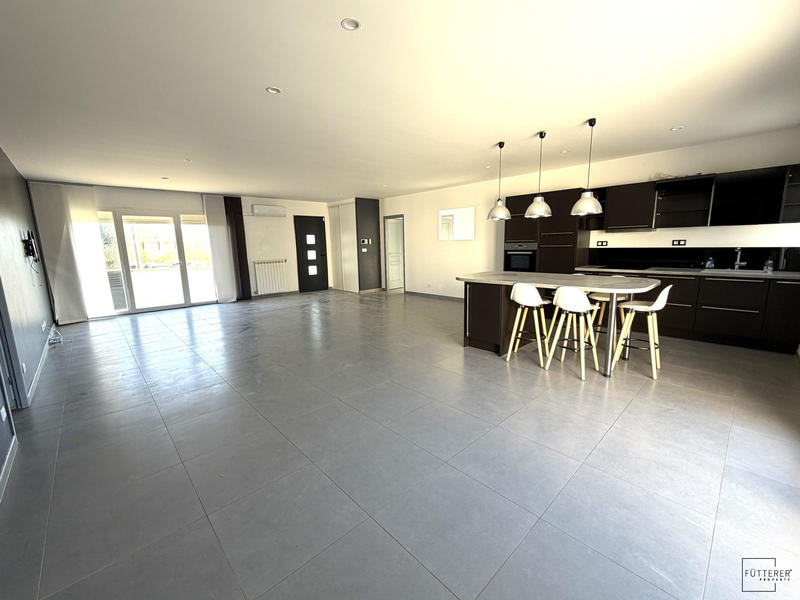 Villa - 142 m² - 4 pièces