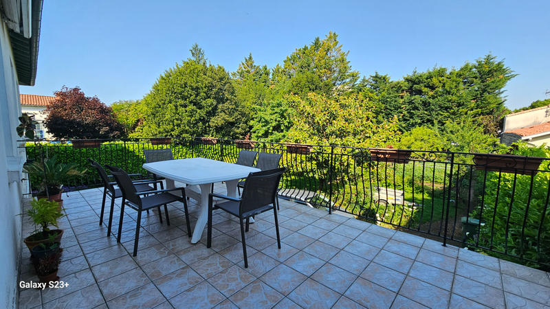 Maison - 185 m² - 5 pièces