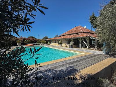 Maison - 158 m² - 6 pièces