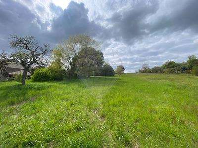 Terrain constructible - 3 120 m²