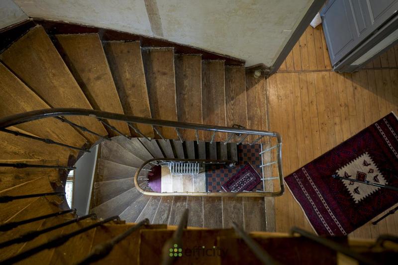 Villa - 244 m² - 9 pièces