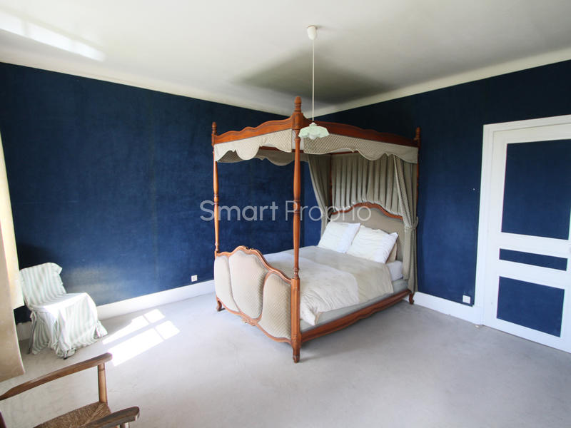 Maison - 288 m² - 9 pièces