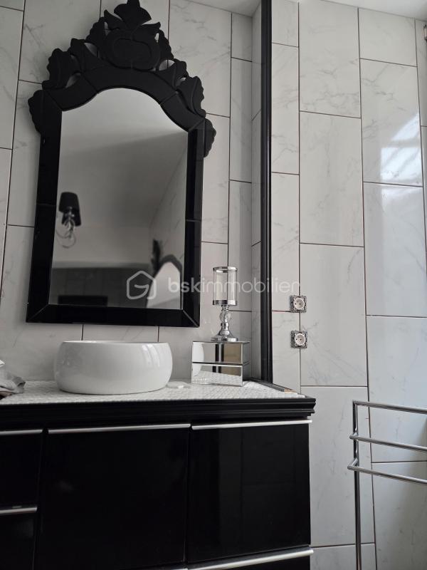 Maison ancienne - 315 m² - 10 pièces