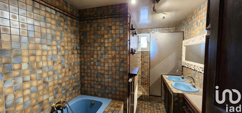 Maison - 227 m² - 6 pièces