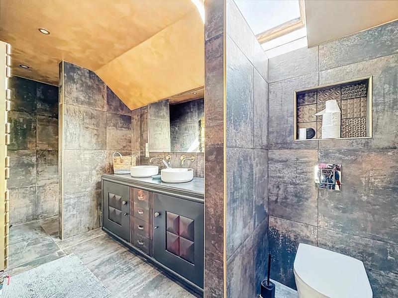 Maison - 220 m² - 4 pièces