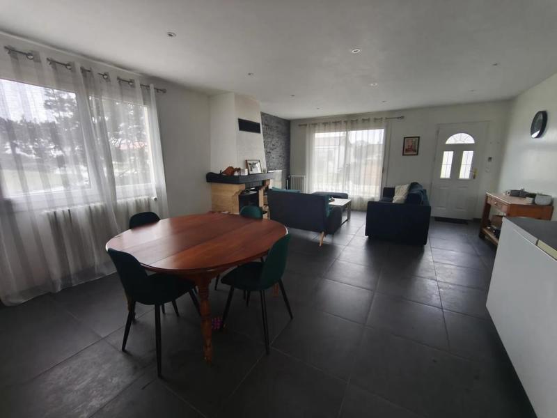 Maison - 93 m² - 5 pièces