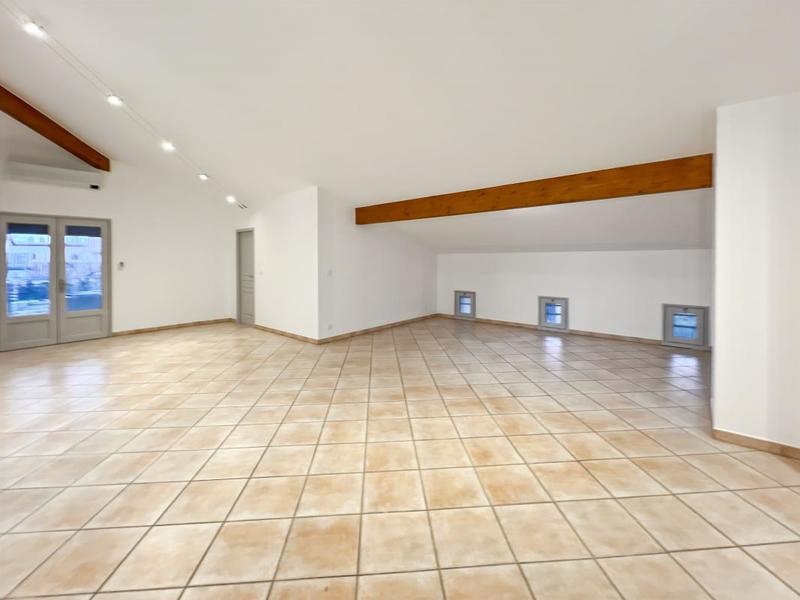 Appartement - 110 m² - 4 pièces