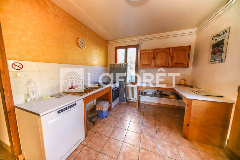 Maison - 828 m² - 30 pièces